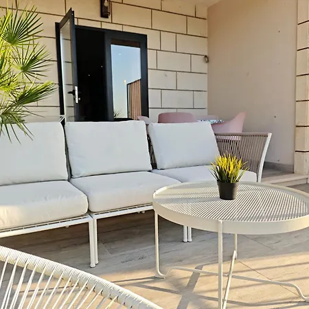 Przina Apartment Lumbarda